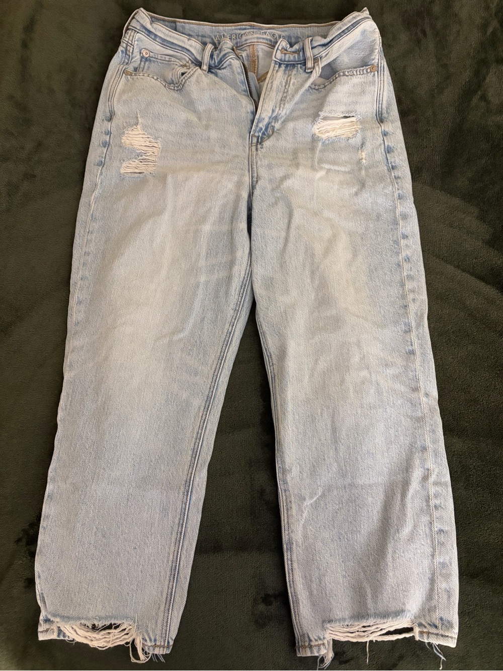 American Eagle - Light Women’s jeans- Classic Casual Style
